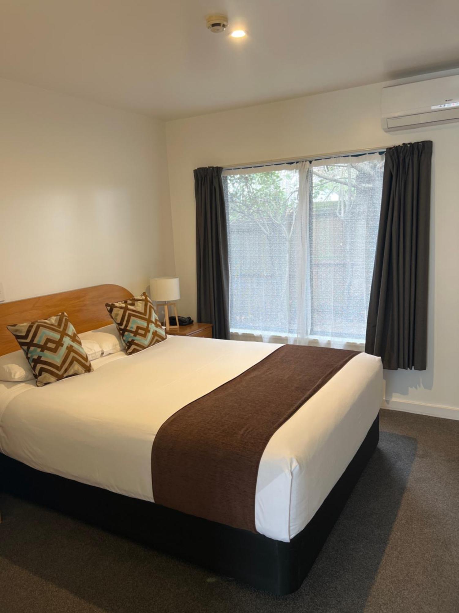 Bush Inn Court Motel Christchurch Exterior photo